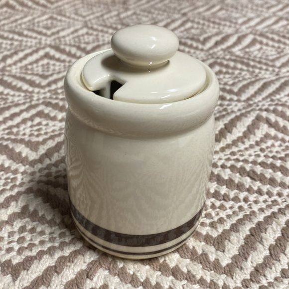 Vintage McCoy pottery cream brown stripes creamer & lidded sugar set - Picture 3 of 11